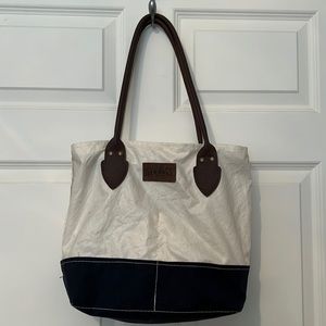 Sea Bags white/navy w/ leather handles zip tote-never used!